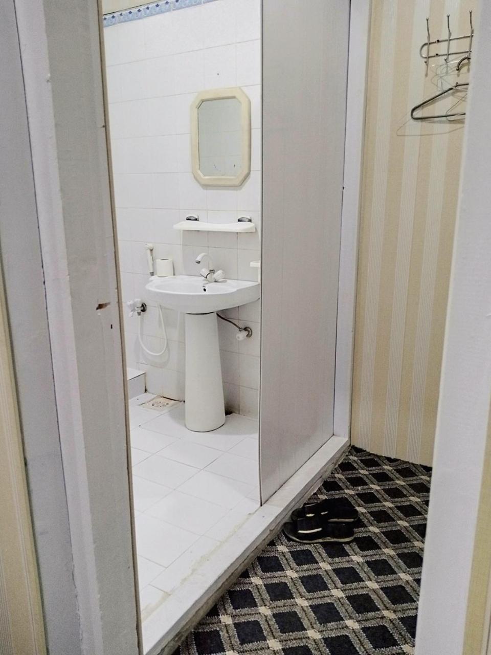 Madina Hotel 2 Γκιλγκίτ Δωμάτιο φωτογραφία